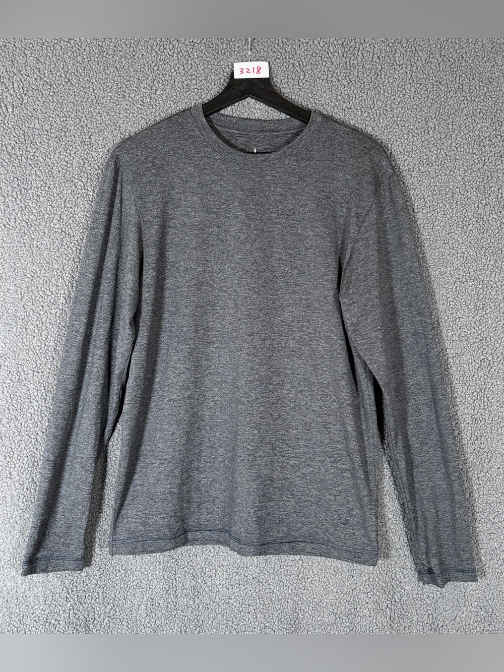 Alo Yoga Conquer Reform Crewneck Long Sleeve Shirt - Men's Size S - Gray